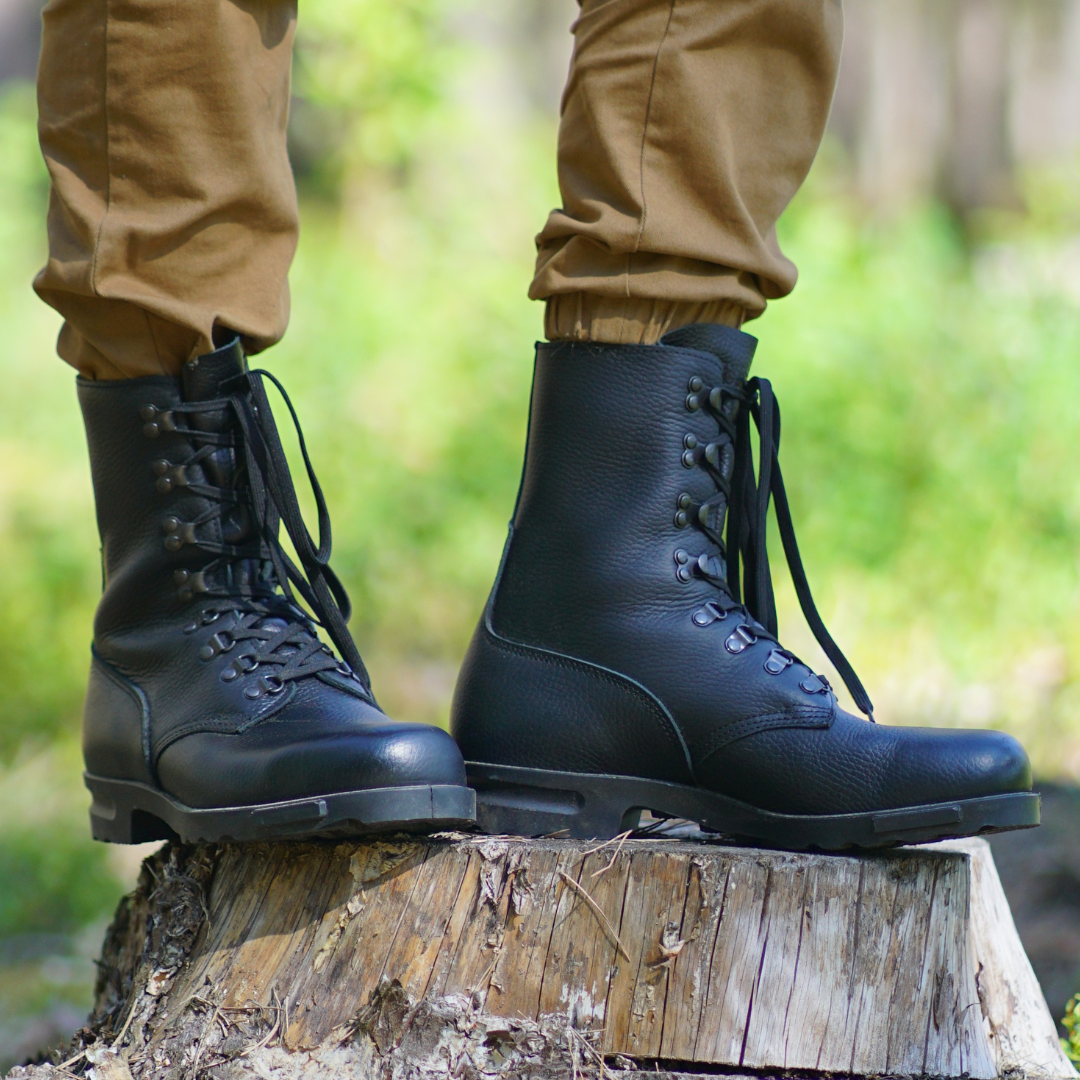 NATO military approved boots. - Wandelaar Adventures