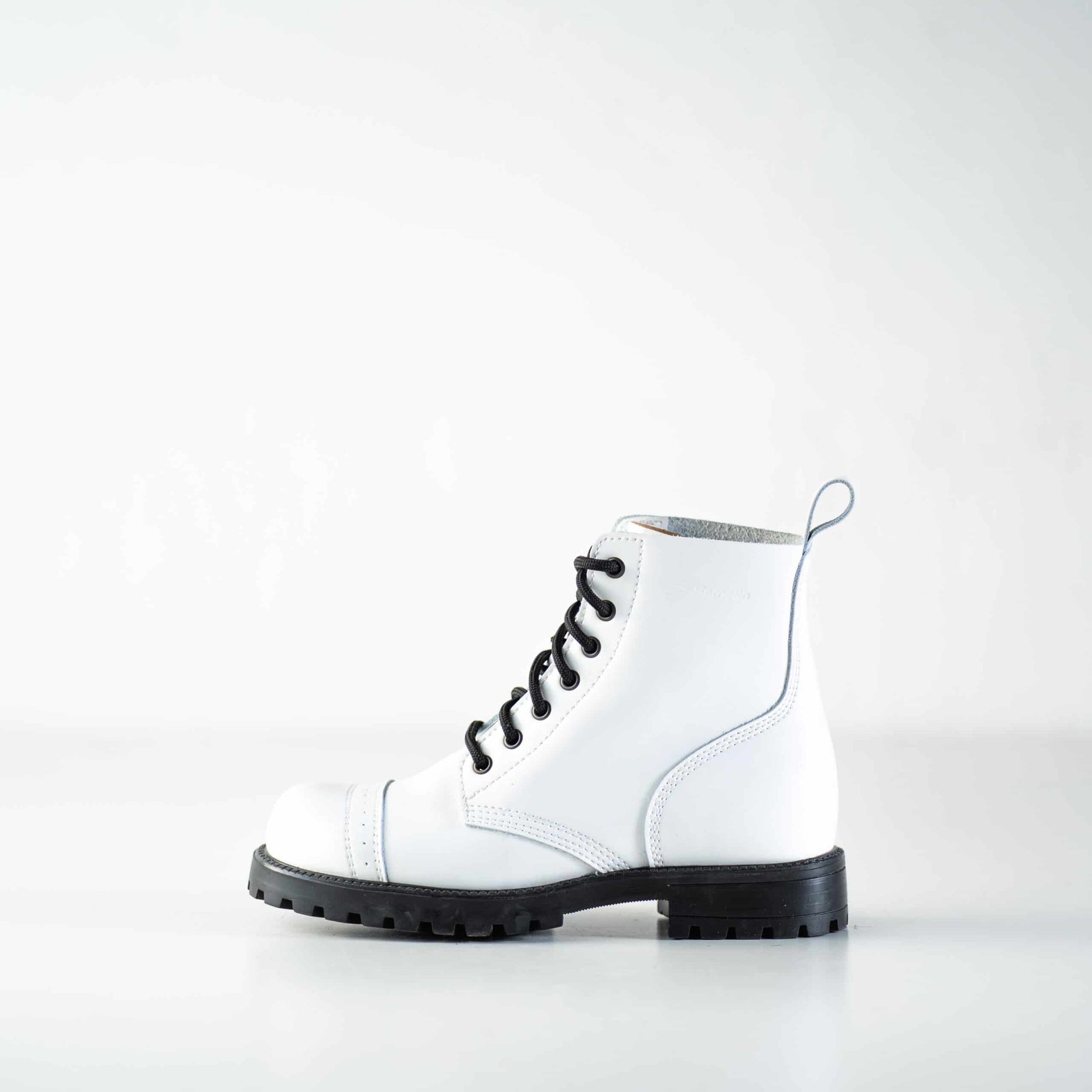 517 aka Aviator Boots - White - Wandelaar Adventures