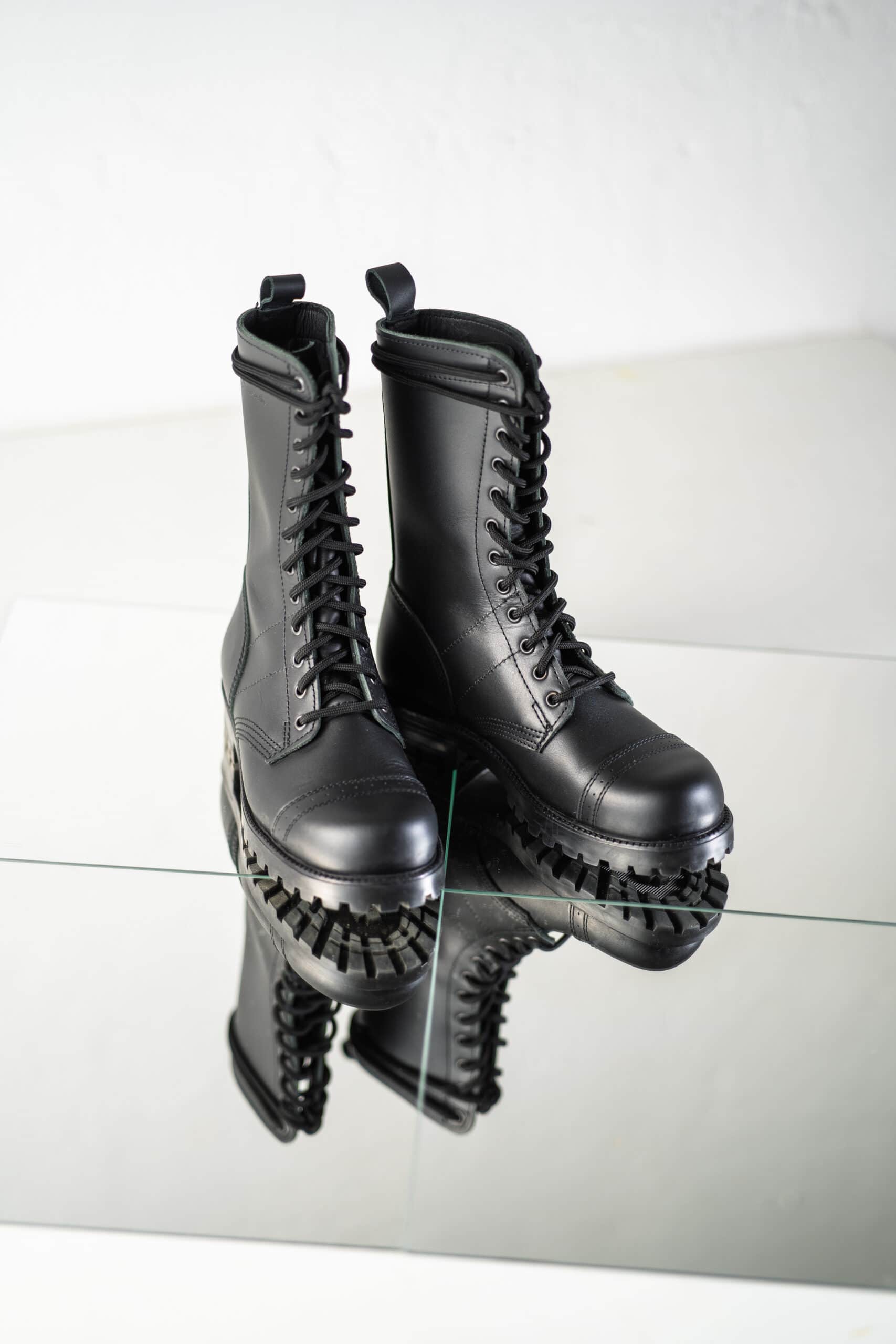 516 aka High Aviator Boots - Black - Wandelaar Adventures