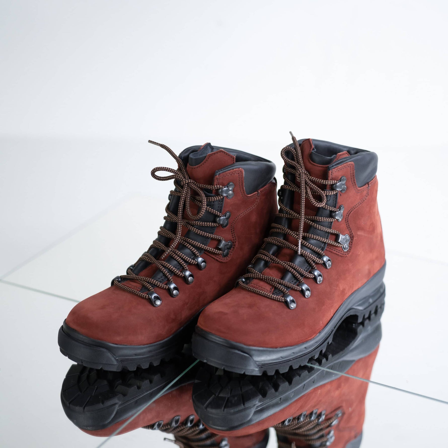 5531 Rosso Aragosta Hiking Boots - Wandelaar Adventures