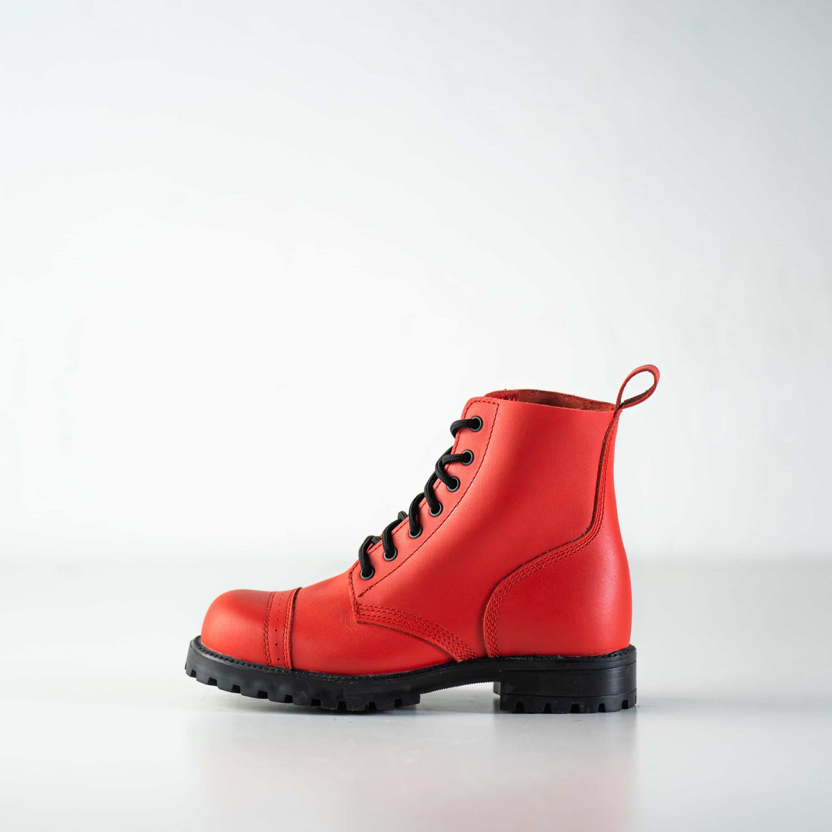 517 aka Aviator Boots - Red - Wandelaar Adventures