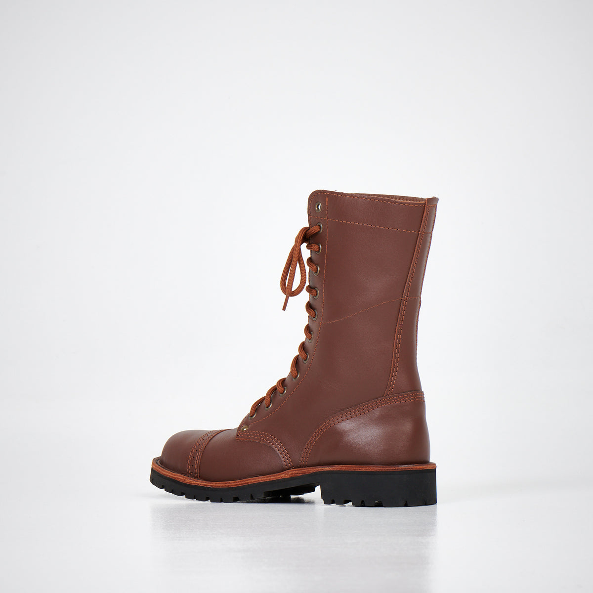 AIPI 2.2 Handmade Leather Boots - Brown - Wandelaar Adventures